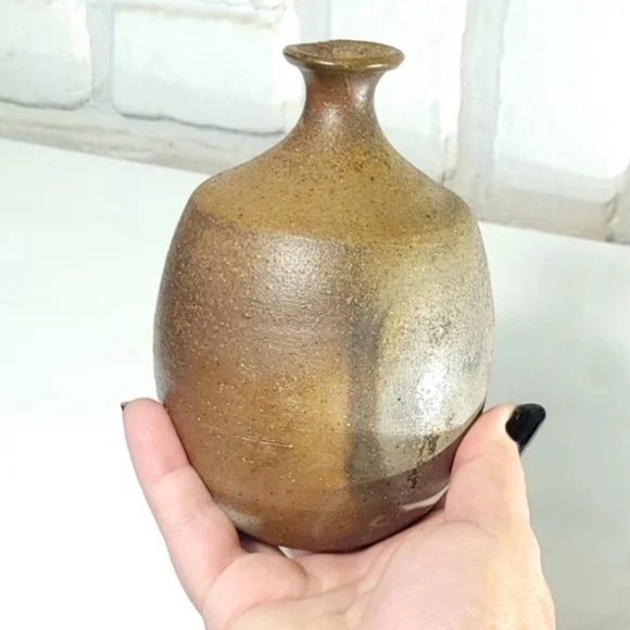 Japanese Bizen Ware Sake Vessel Tokkuri - Picture 7 of 9